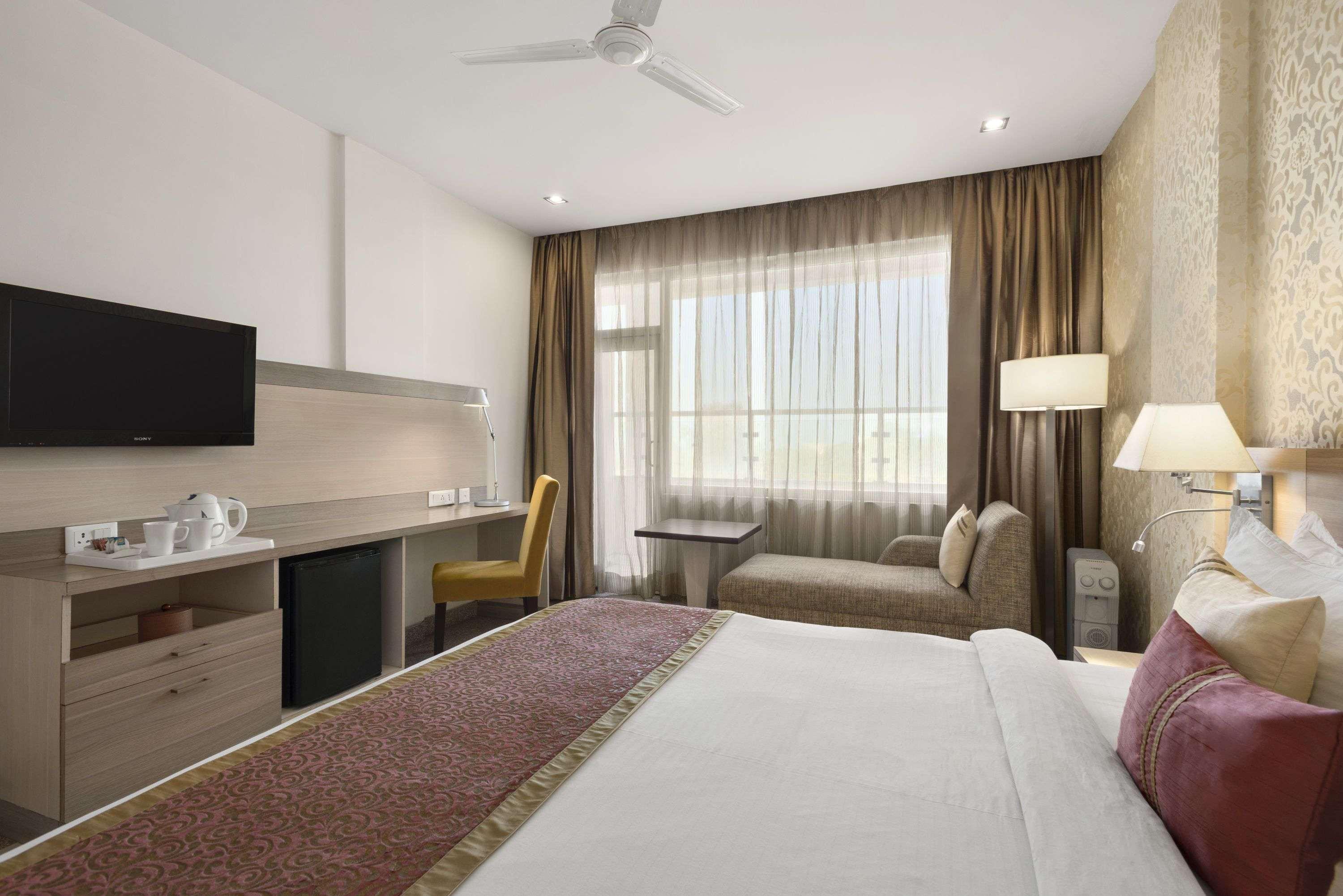 Days Hotel By Wyndham Neemrana Exterior foto