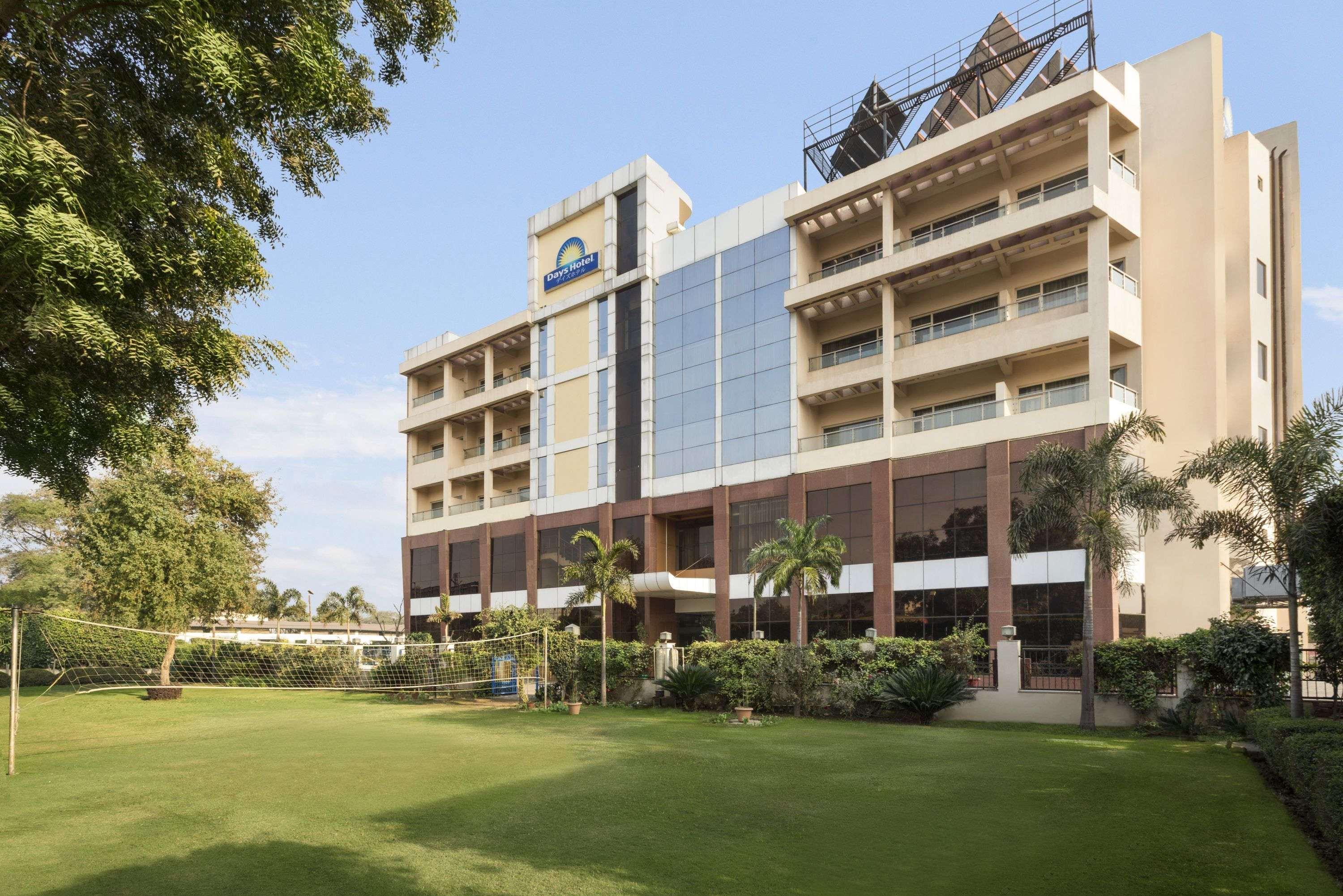 Days Hotel By Wyndham Neemrana Exterior foto