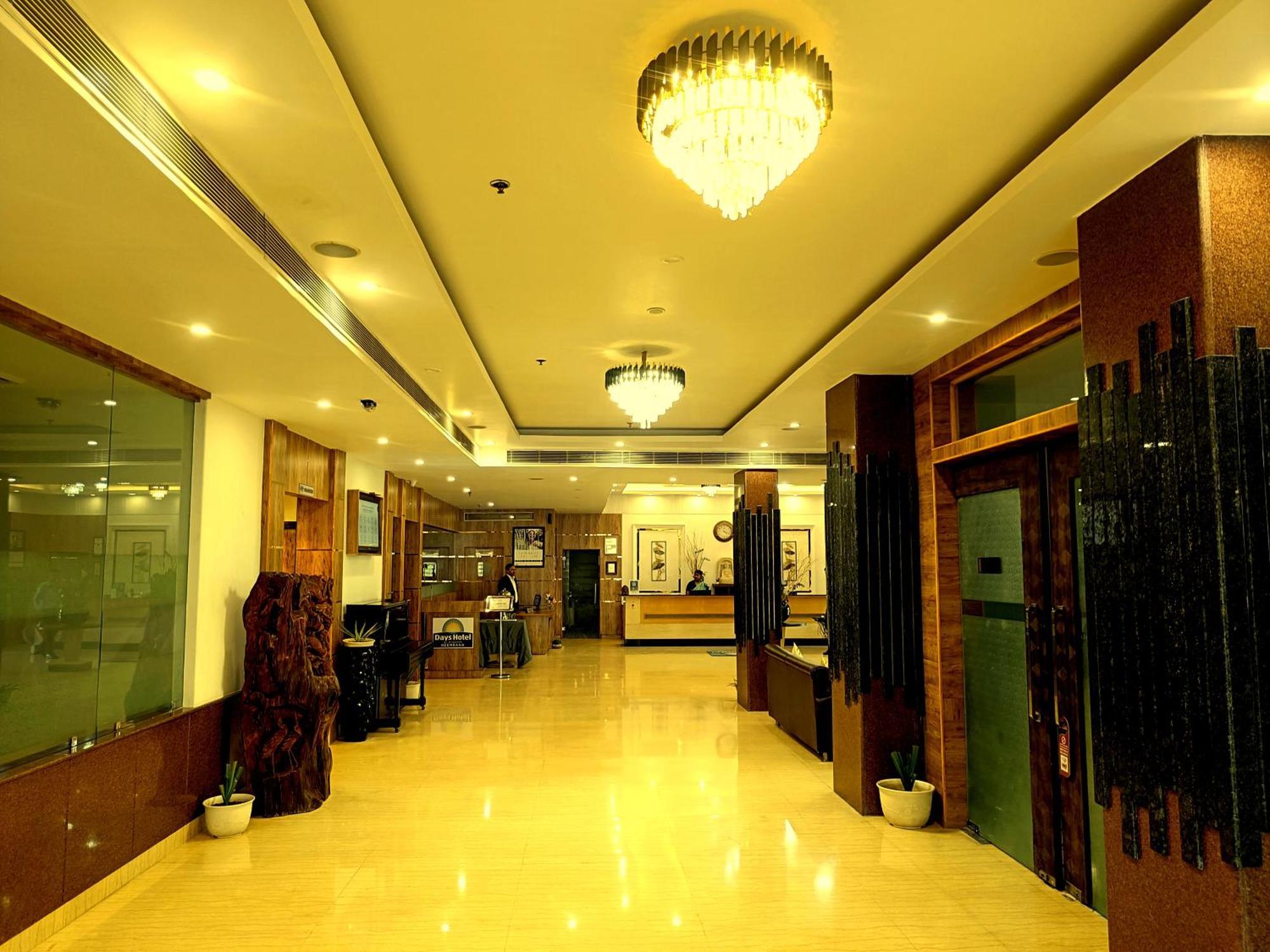 Days Hotel By Wyndham Neemrana Exterior foto